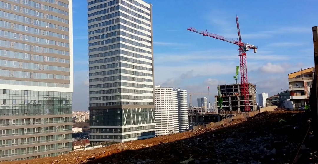 1000 Aileyi Evsiz Bırakan Holding, İnşaat Sektöründen Çekiliyor