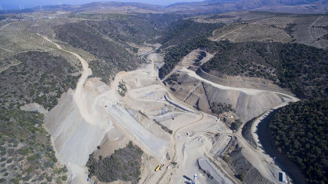 Karaburun Salman Barajının Yüzde 45'i Tamamlandı