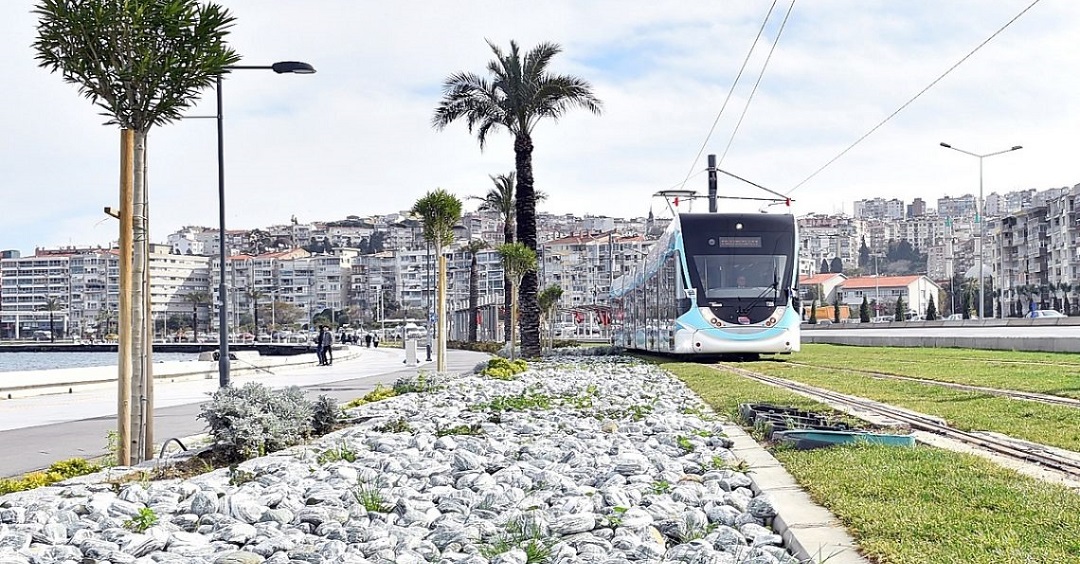 İzmir'de Raylı Sistemler Gayrimenkul Fiyatlarını Artırıyor