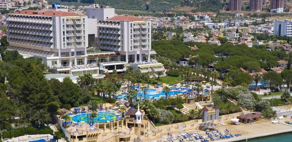 Fantasia Hotel DeLuxe  Kuşadası İcradan Satıldı