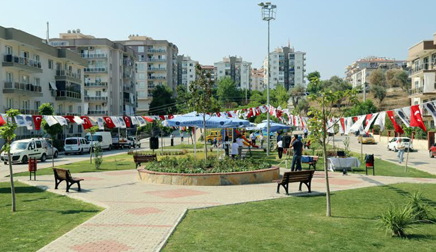 Karabağlar'da Bin 500 Metrekarelik Park Törenle Hizmete Açıldı