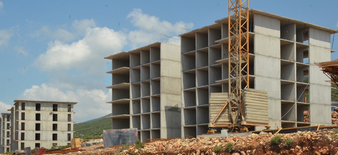 İzmir'de 679 Konutluk Projeyi Yapan İnşaat Firması Konkordato İstedi