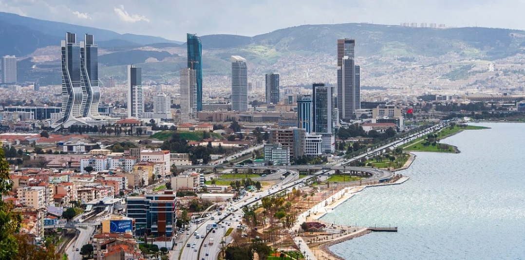 İzmir'de 1 Yılda 2.3 Milyarlık Kamu Arazisi Satıldı