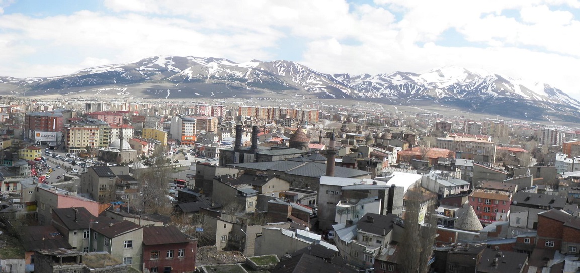 Erzurum'da Emeklilere 5 Bin Konut Yapılacak