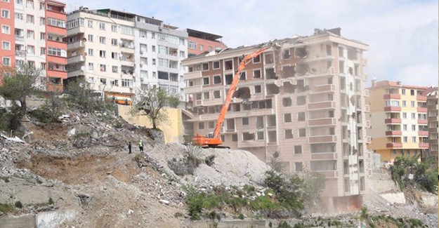 Bakanlık'tan Belediyelere Riskli Bina Talimatı: 3 Ay İçerisinde Belirlenecek