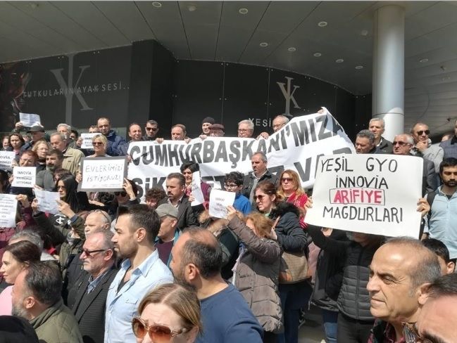 İnnovia 4 Mağdurları Yeşil Holding Önünde Eylem Yaptı