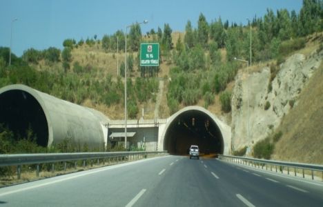 İzmir Denizli Otobanı Meclise Taşındı