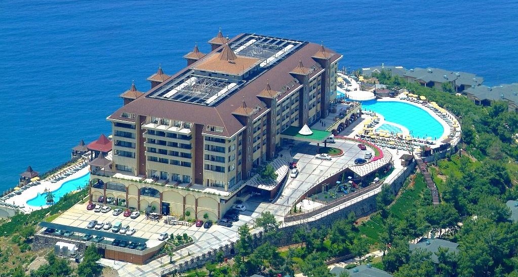 Utopia World Hotel Satılıyor