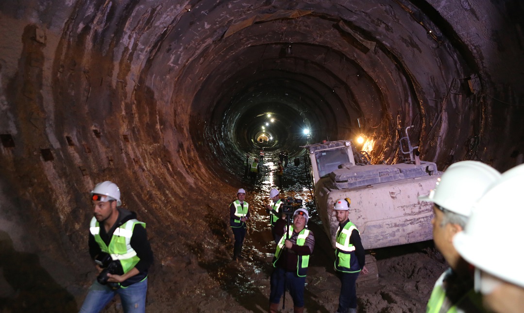 Narlıdere Metrosunun 7 İstasyonunda Kazı Başladı