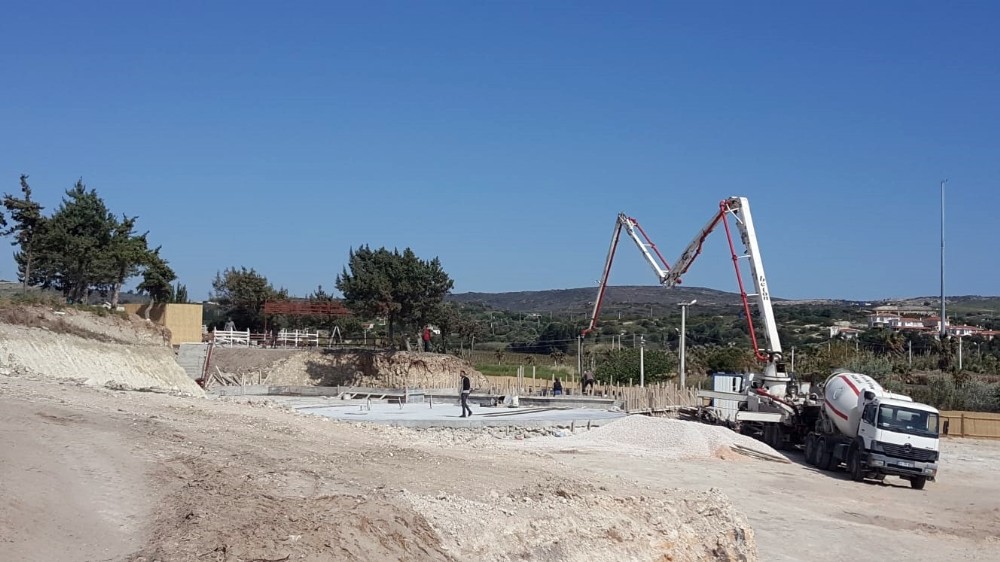 Çeşme'de Hazine Arazisinde Temeli Atılan 3 İnşaat Yapı Kayıt Belgesi Almış