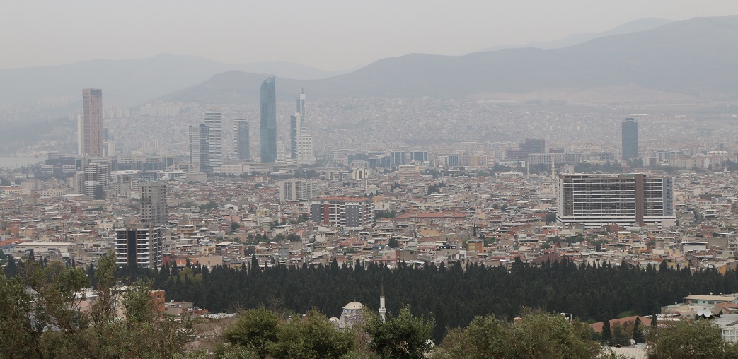 İzmir'deki Belediyelerde İnşaat Ruhsatı Süresi Kısalacak