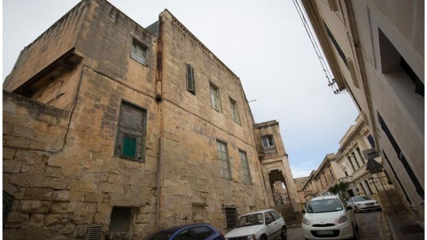 İngiltere Kraliçesi Malta'daki Villasını 40 Milyon TL'ye Satıyor