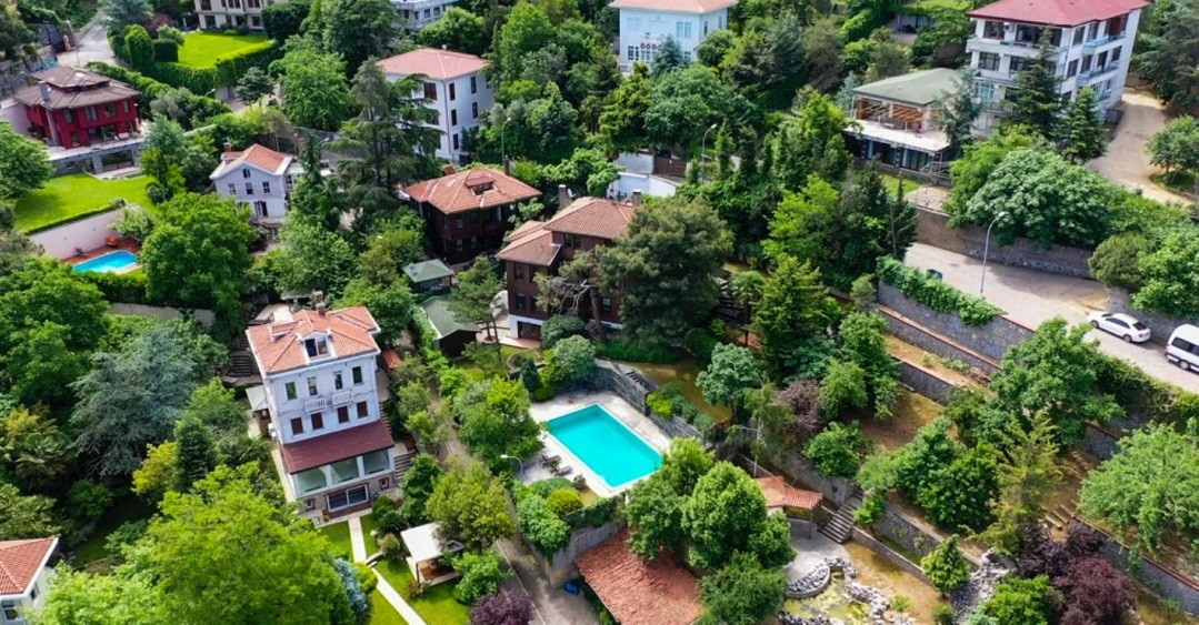 Ağa Han Köşkü Satışa Çıkarıldı