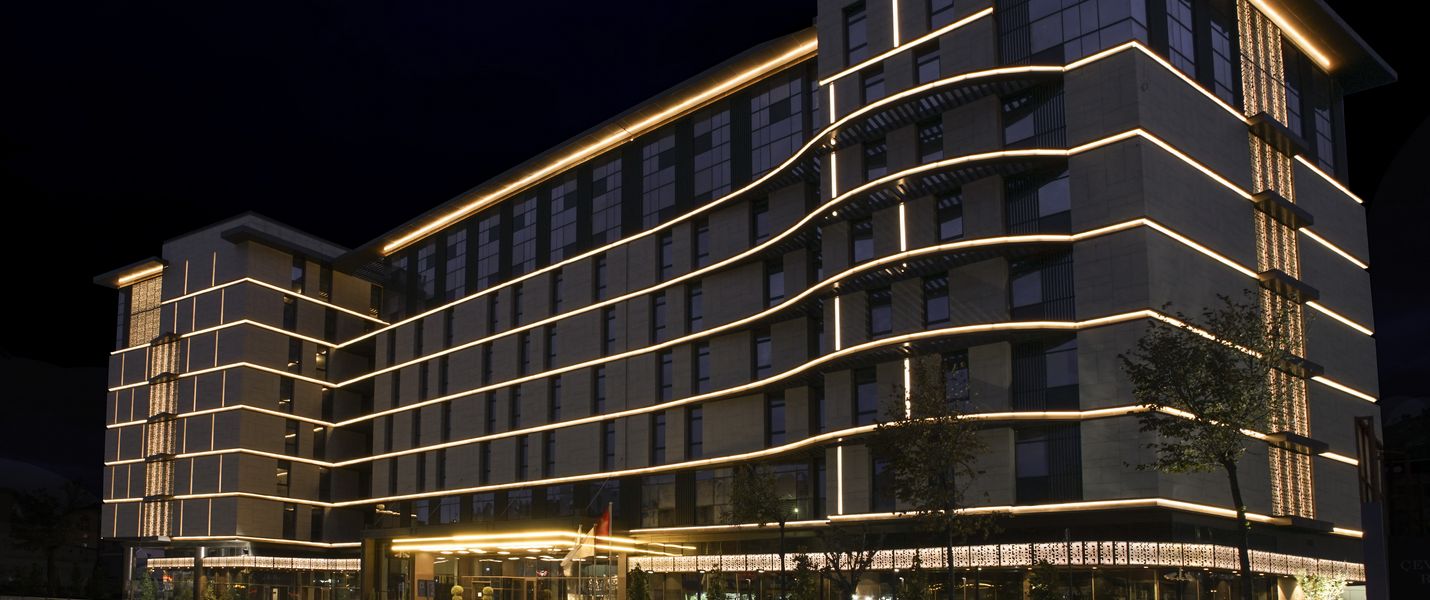 Seba İnşaat İki Otelini 93 Milyon Euro'ya Katarlılara Satacak