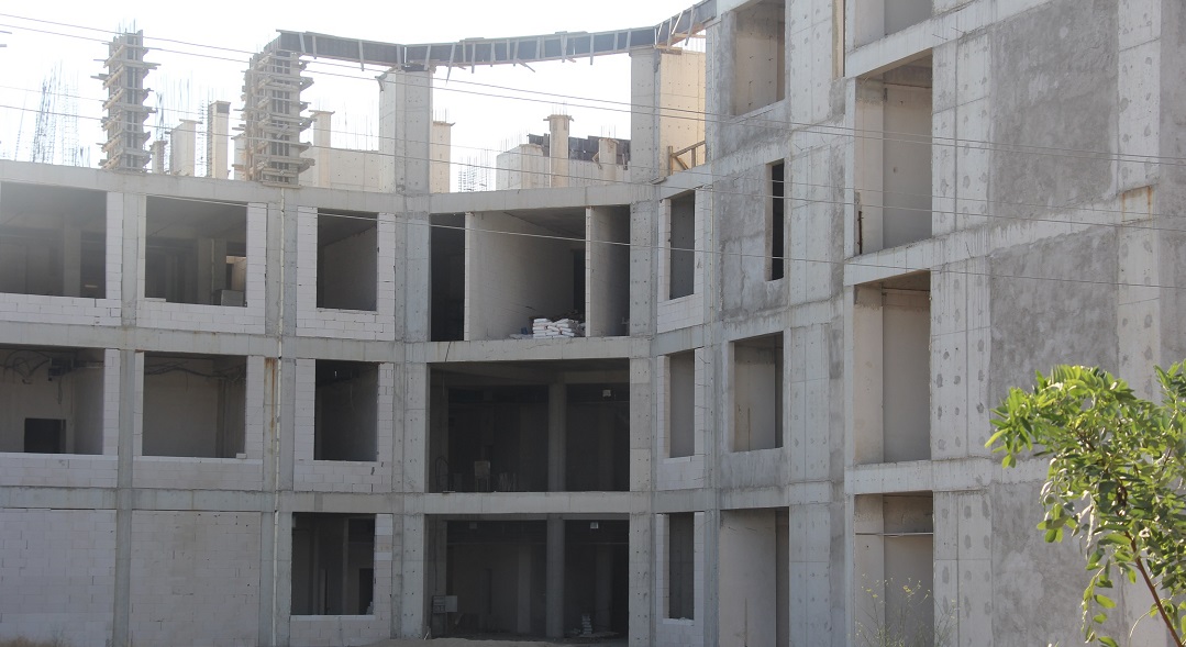 Menderes Devlet Hastanesi İnşaatı 1 Yıldır Başlamıyor