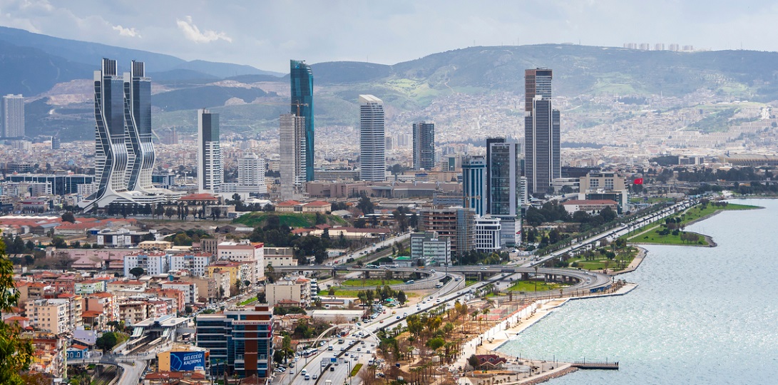 Konut Fiyatları İstanbul ve Ankara'da Düştü, İzmir'de Yükseldi