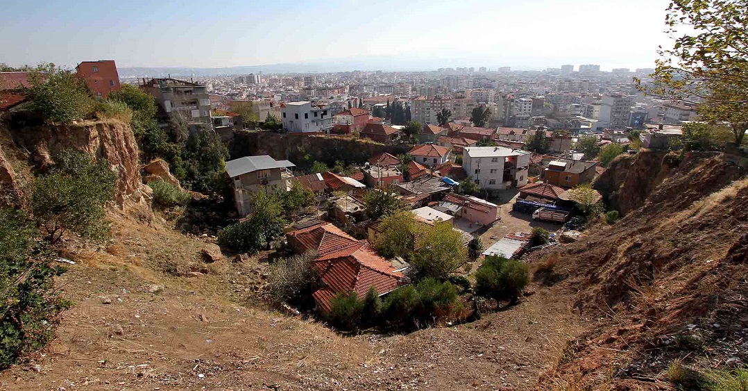 Karşıyaka Cumhuriyet Mahallesinde Kentsel Dönüşüm  Sorunu 6 Yıl Sonra Çözülüyor