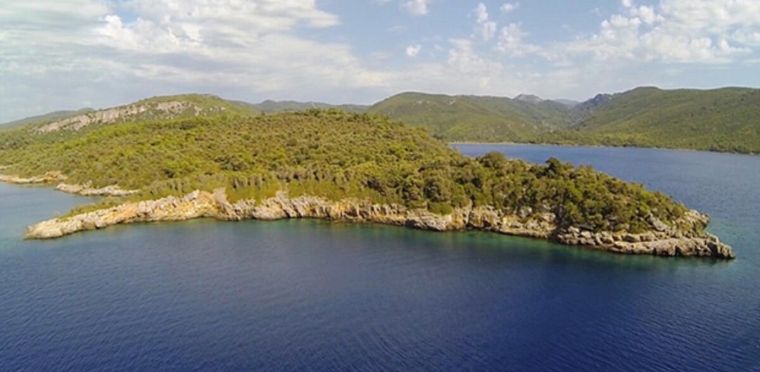 Ege'deki İki Ada 325 Milyon TL'ye Satışa Çıktı