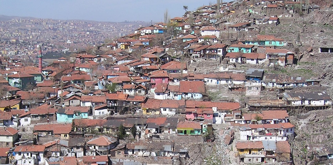 Gecekondularda Yetki Belediyelerden Alınıyor