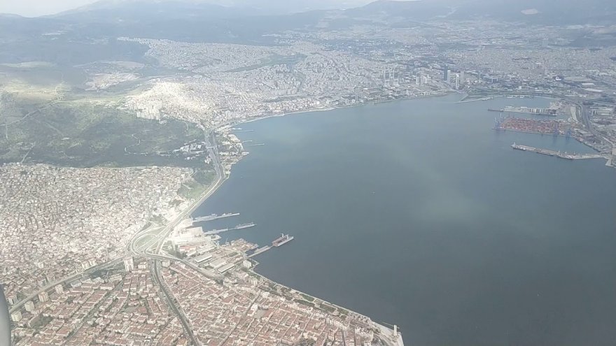 Olası İzmir Depreminde 75 Bin Bina Yıkılır