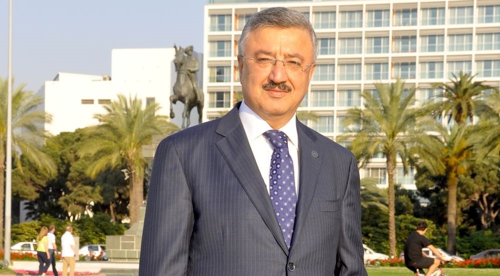 İzmir Büyükşehir Belediyesi'ne 'İmar Yönetmeliği' Tepkisi