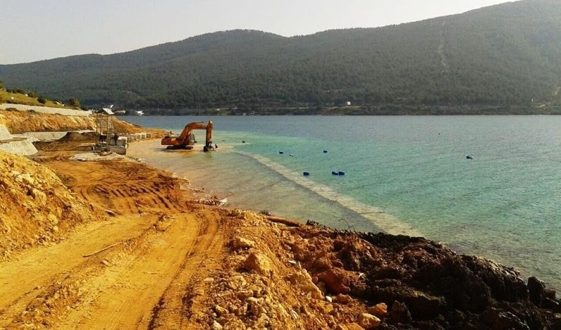 Bodrum'da Kaçak Yapılaşma Denizin İçine Kadar Girdi