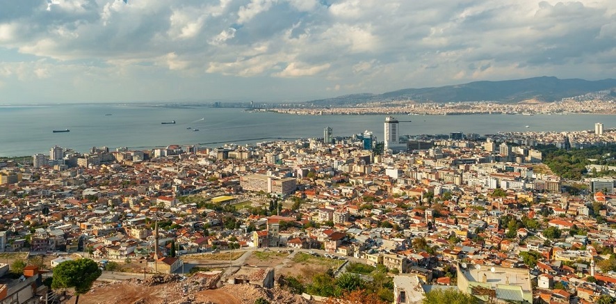 İzmir'in 7 İlçesinde Yeni İmar Düzenlemeleri Askıya Çıktı