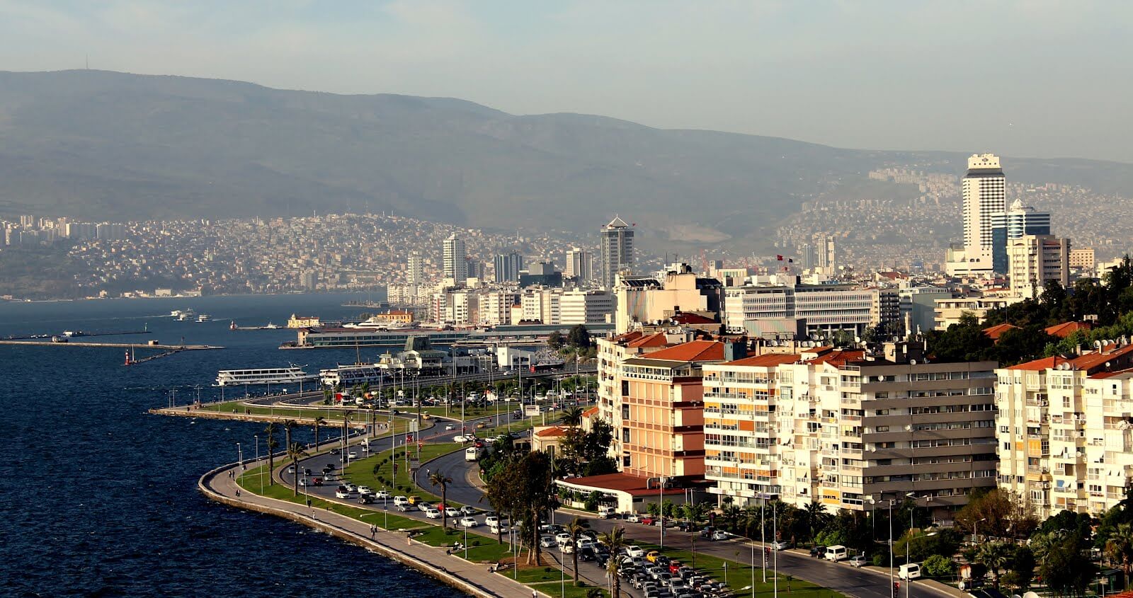 İzmir'in Kentsel Dönüşüm İmar Planları Meclisten Geçti