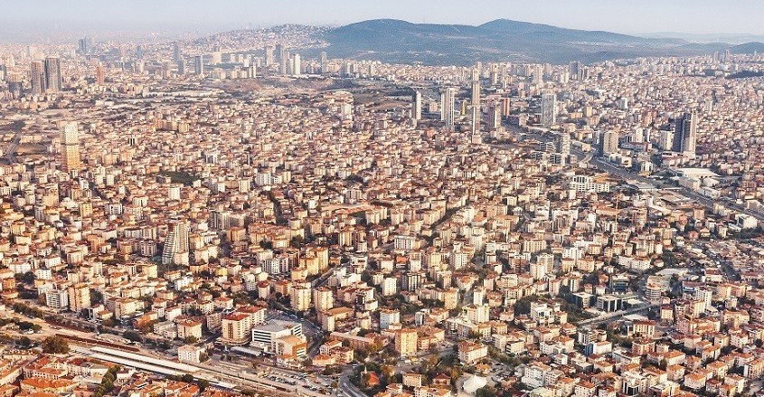 İstanbul'da 300 Bin Konutun Acil Dönüşmesi Gerekiyor