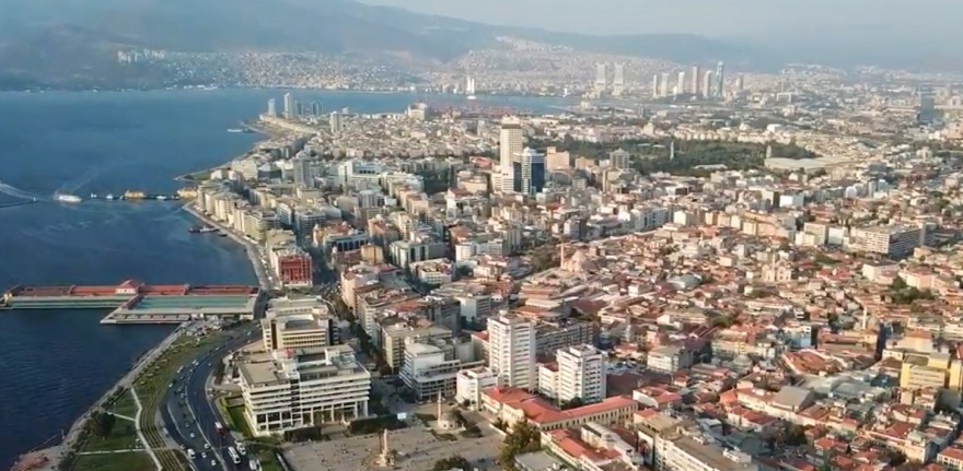İzmir İmar Yönetmeliğinin Reddedilen Maddeleri: Havuz, Teras, Çardak, Asansör