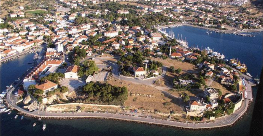 Foça'nın Koruma Amaçlı İmar Planlarını İlçe Belediyesi Hazırladı, Bakanlık Onayladı, Büyükşehir Dava Açtı