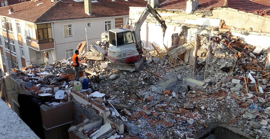 İstanbul’da Kentsel Dönüşüm ile Yıkılacak Binalara İlk İmar Hakları Geri Verildi