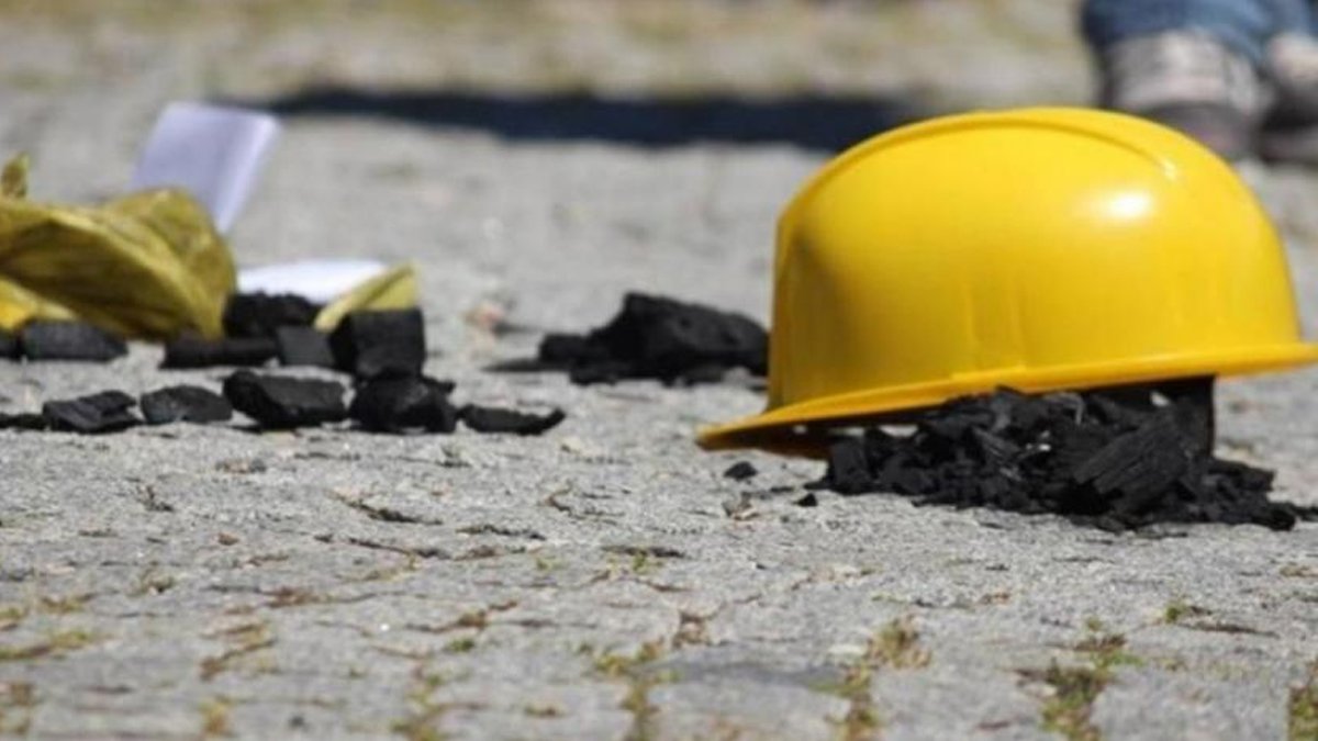İzmir'de 3. Kattan Düşen İnşaat İşçisi Hayatını Kaybetti
