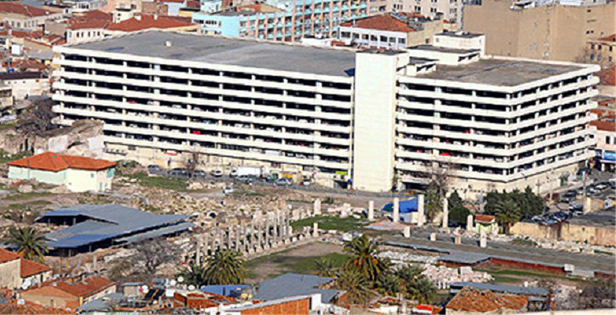 İzmir’de Tarihi Agora Alanının Yanında Bulunan Otopark Yıkılacak