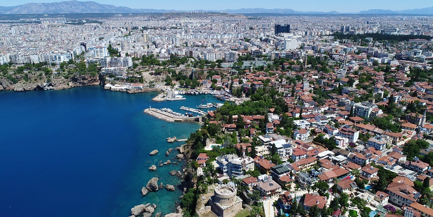 Antalya’da Emlak Piyasası Rusların Eline Geçiyor