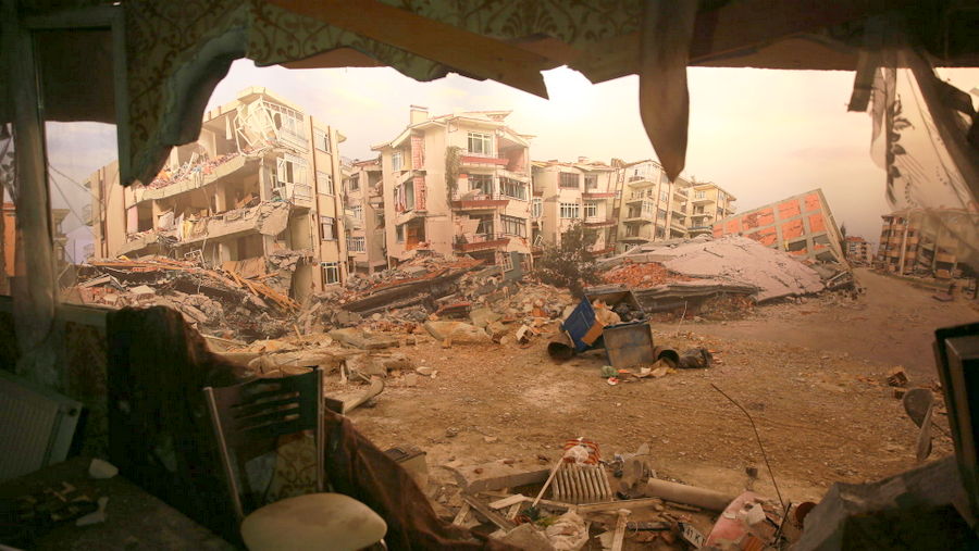 Fırsatçılar Depremzedelerin Arsalarını Yok Pahasına Almak İstiyor