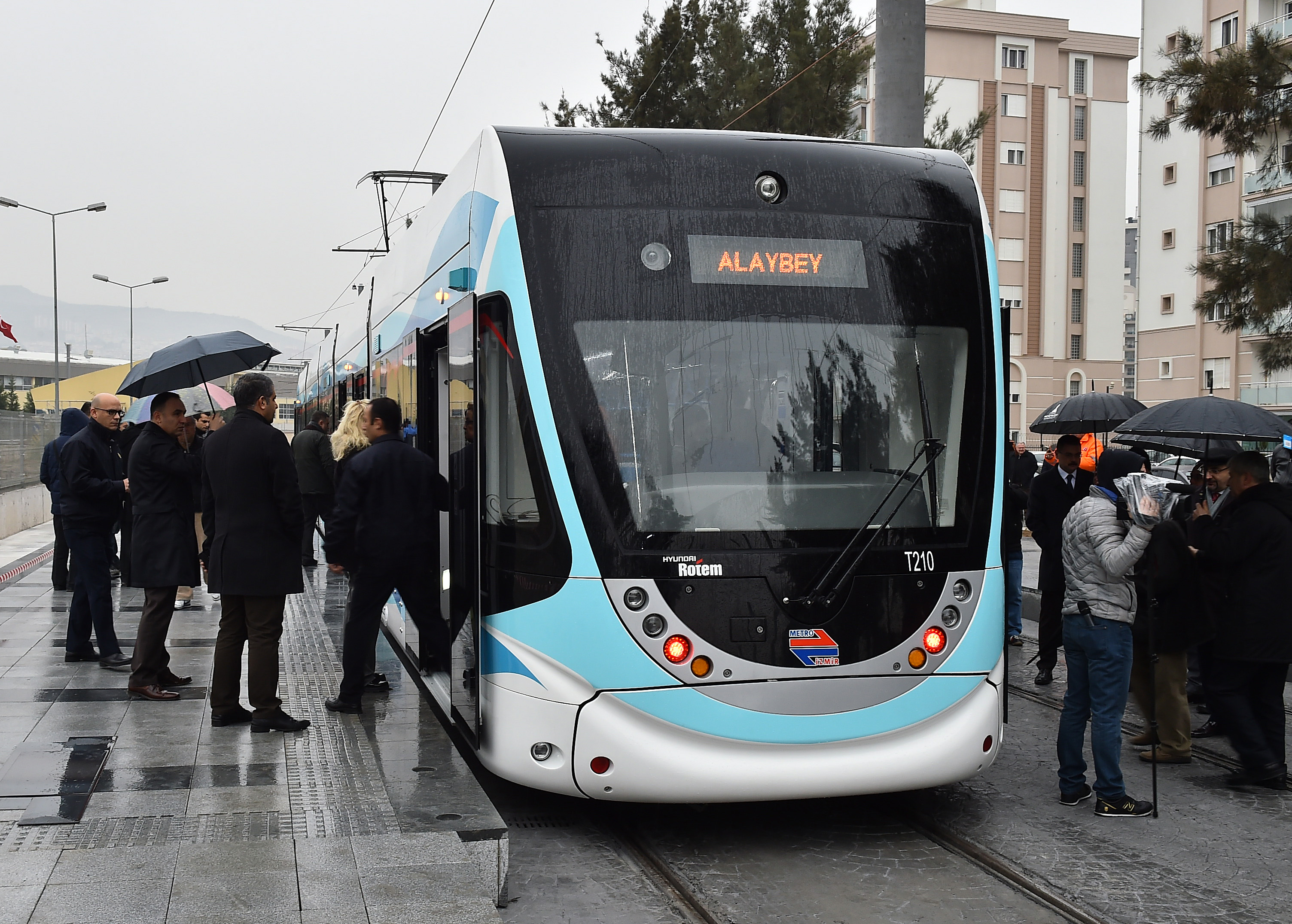 Karşıyaka Tramvayında Seferler Haftaya Başlıyor