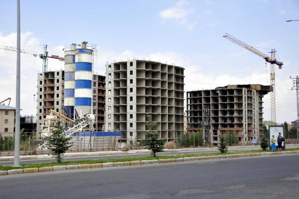 2.000 Dairelik Projesi Yarım Kalan Firma Battı, Arsası İcradan Satışa Çıktı