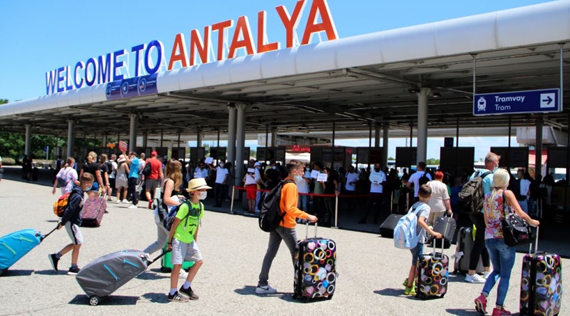 Ruslar Fahiş Kiralar Nedeniyle Antalya'dan Kaçıyor
