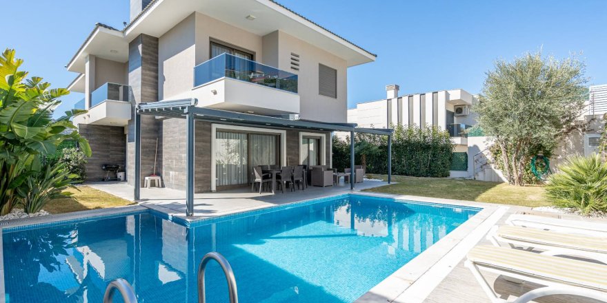 Yaz Tatili Öncesi Lüks Villaların Kira Fiyatları Dudak Uçuklattı
