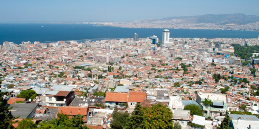 İzmir’de Plansız Büyüme, Yavaş Dönüşüm ve Artan Fiyatlar…