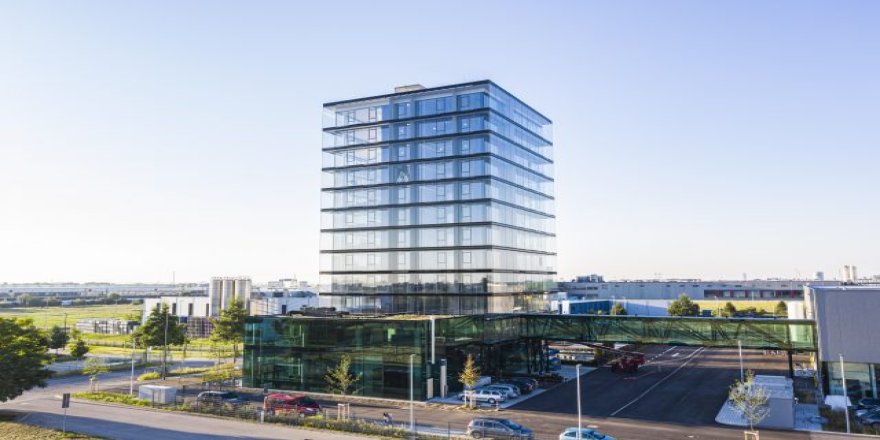 Avrupa’nın 73 Yıllık İnşaat Devi Çöktü