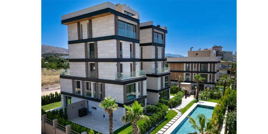 İz Güzelbahçe Sitesinde Yaşam Başladı