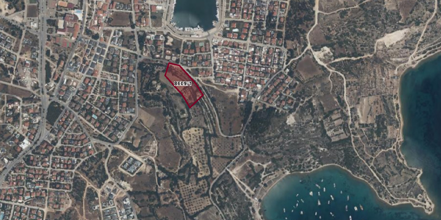 Çeşme'de 400 Milyon TL'ye Satılık Arsa