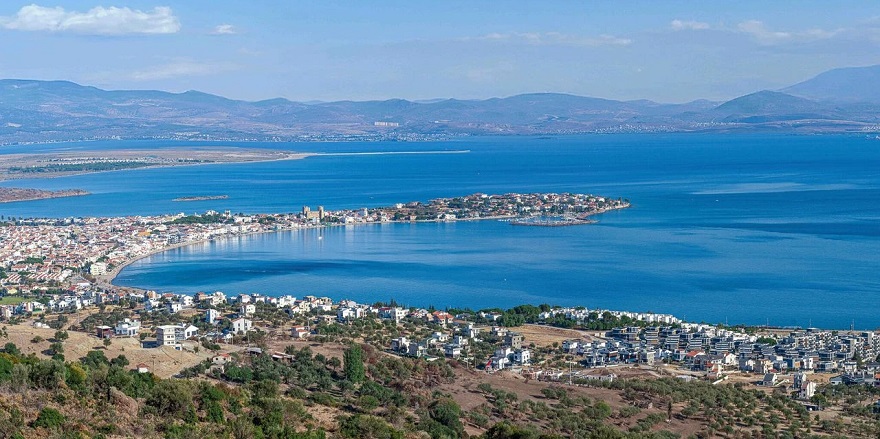 Folkart Dikili Arsa Projesinde Tapu Teslimleri Başladı