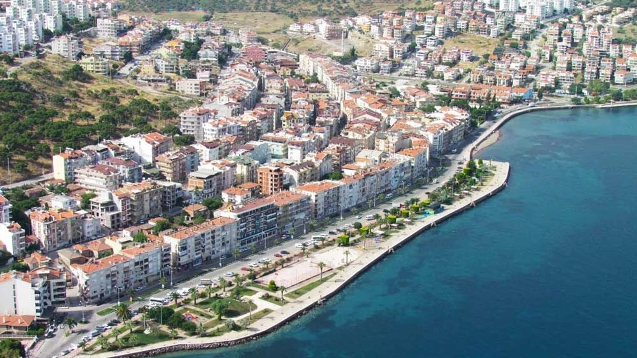 SGK'dan Dikili'de Denize Sıfır Satış!