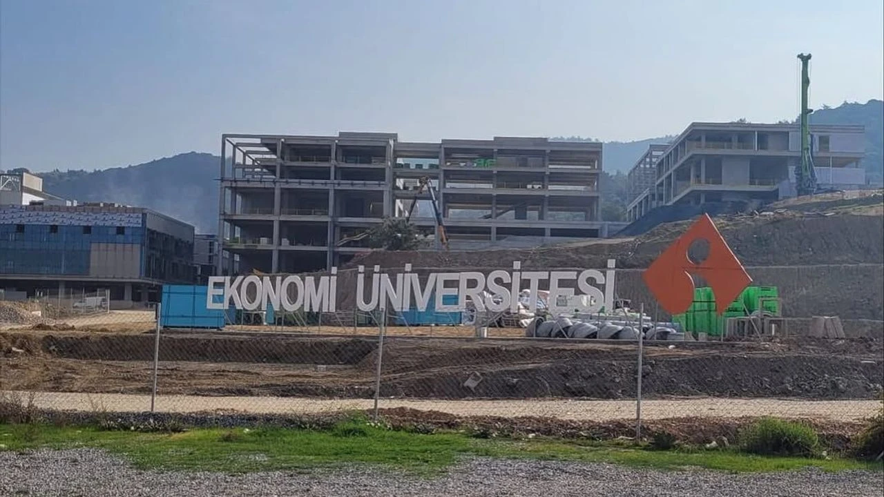 İnşaat Firması Ekonomik Sıkıntıya Girdi, Üniversite Sözleşmeyi Feshetti