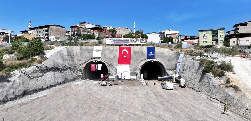 İzmir'de 1.1 Milyar TL'lik Yol İhalesini Kazanan Firma Belli Oldu