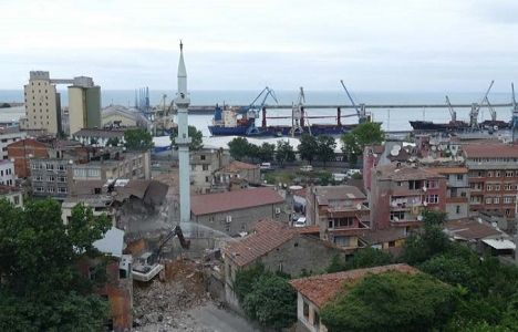 Trabzon Çömlekçi Kentsel Dönüşüm Yıkımları Sürüyor