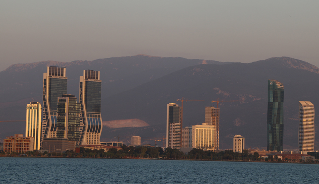 İzmir'de Konut Fiyatları 1 Yılda İstanbul'u Yakalayacak